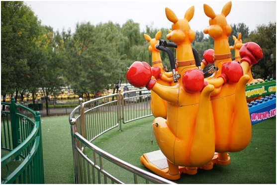 精細(xì)調(diào)焦與馥郁色彩 美科25mm f1.8鏡頭評測